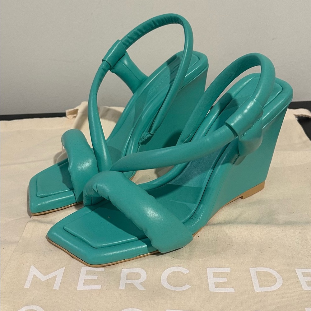 MERCEDES CASTILLO ALBIA TUBULAR NAPA WEDGE SANDALS